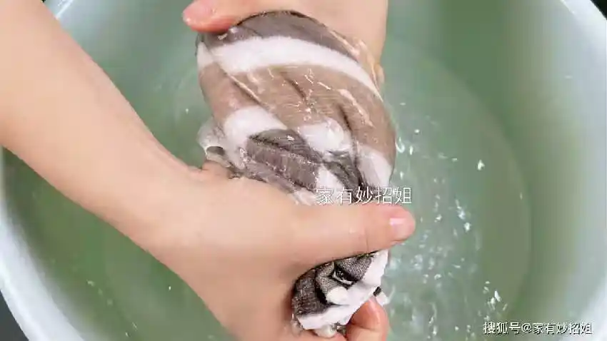/www/bananadaily.net/web/images/image/2275/22751093.avif